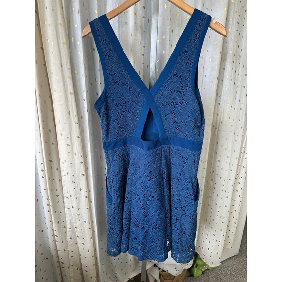 Free People Lovely In Love Floral Lace Deep Plunge V Back Cutout Mini Dress M - Picture 5 of 9